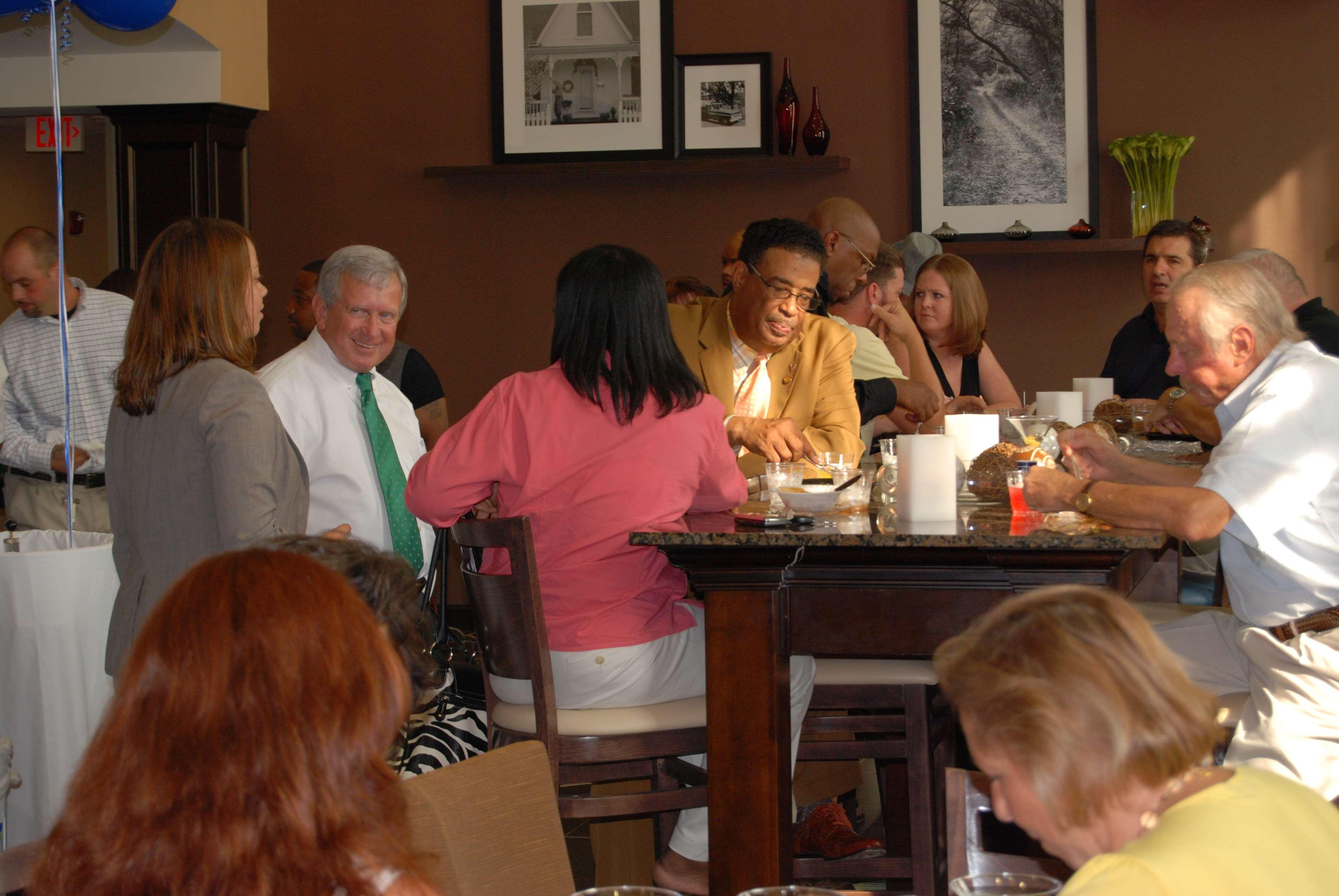 Hampton Inn & Suites Phenix City- Columbus Area Restaurang bild